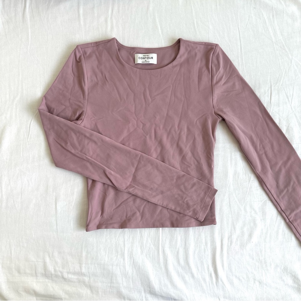Aritzia Contour long sleeve